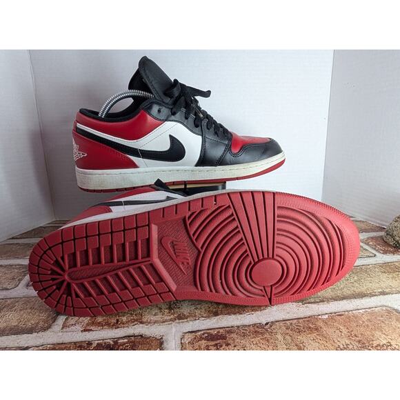 Jordan Air Jordan 1 Low Bred Toe Black Red White Men\'s Athletic Sneakers Size 9